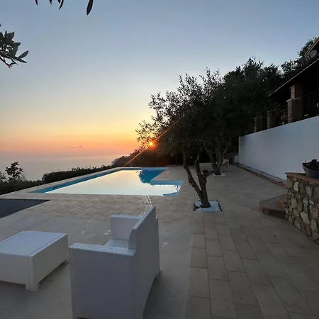 Guest house Degli Ulivi 3*
